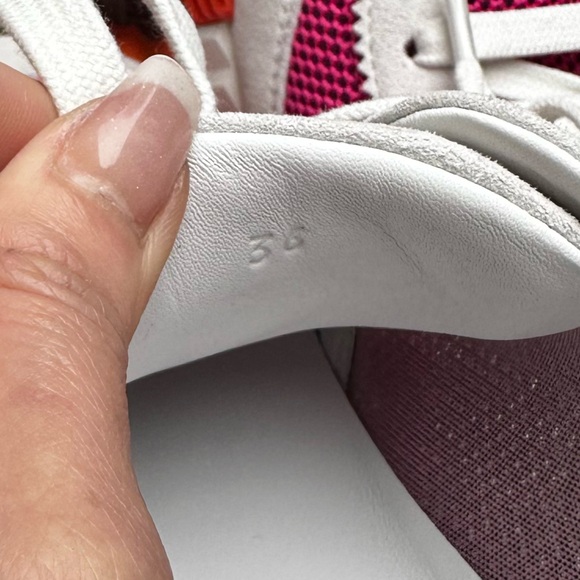 **SOLD ❌❌❌ 5️⃣5️⃣0️⃣ Hermès- NWT Bouncing sneaker - Size 36. Rose Vinicunca - Picture 6 of 10